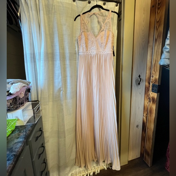 Petals and Pleats Blush Pink Lace Pleated Maxi Dress
Lulus Small Bridesmaid Prom - Picture 6 of 14